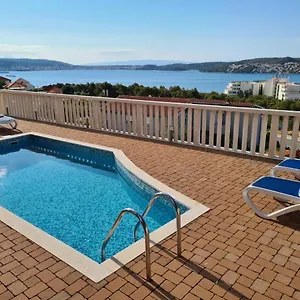 Luciana Apartman Trogir